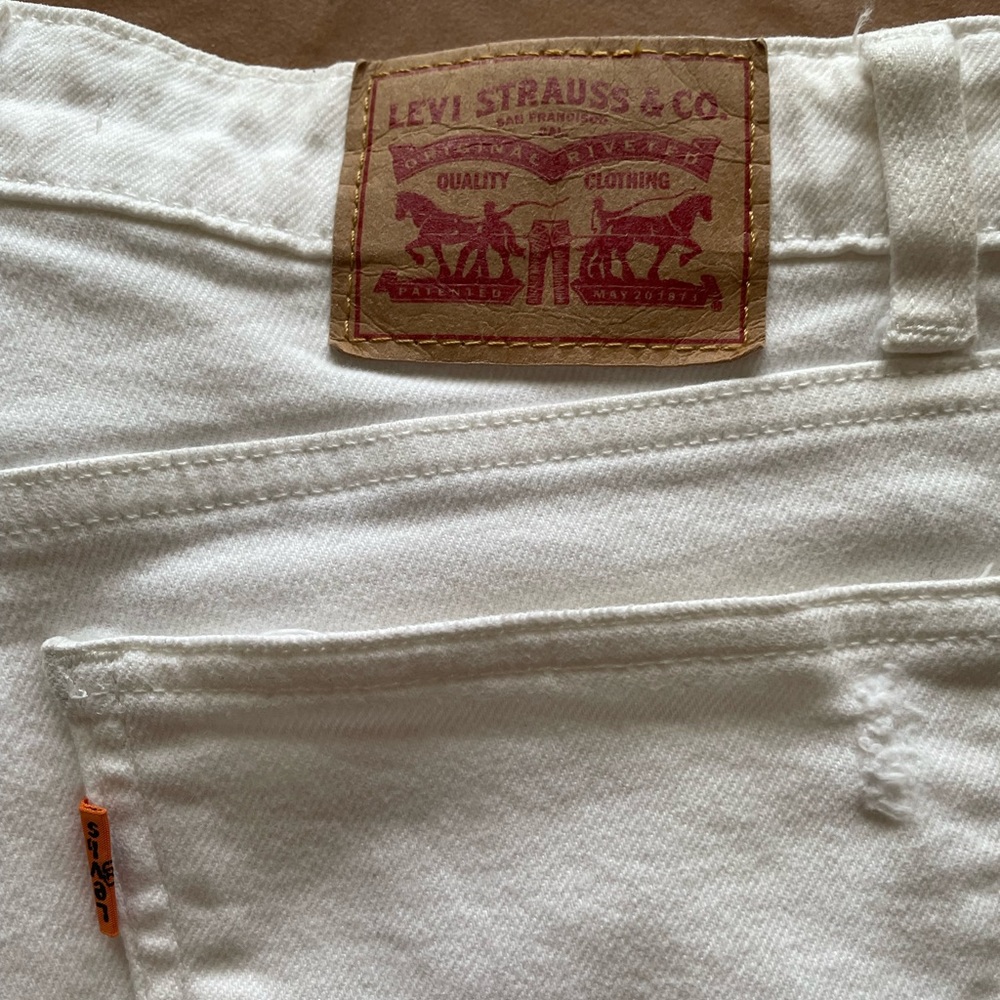 White Levi’s 721 Vintage High Rise Skinny Jeans - Picture 8 of 11